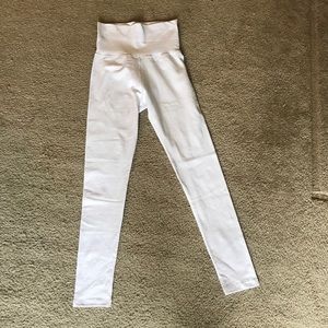 Women’s white leggings